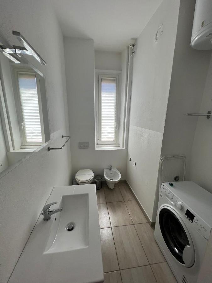 Apartment Via Treviso 6 ミラノ エクステリア 写真