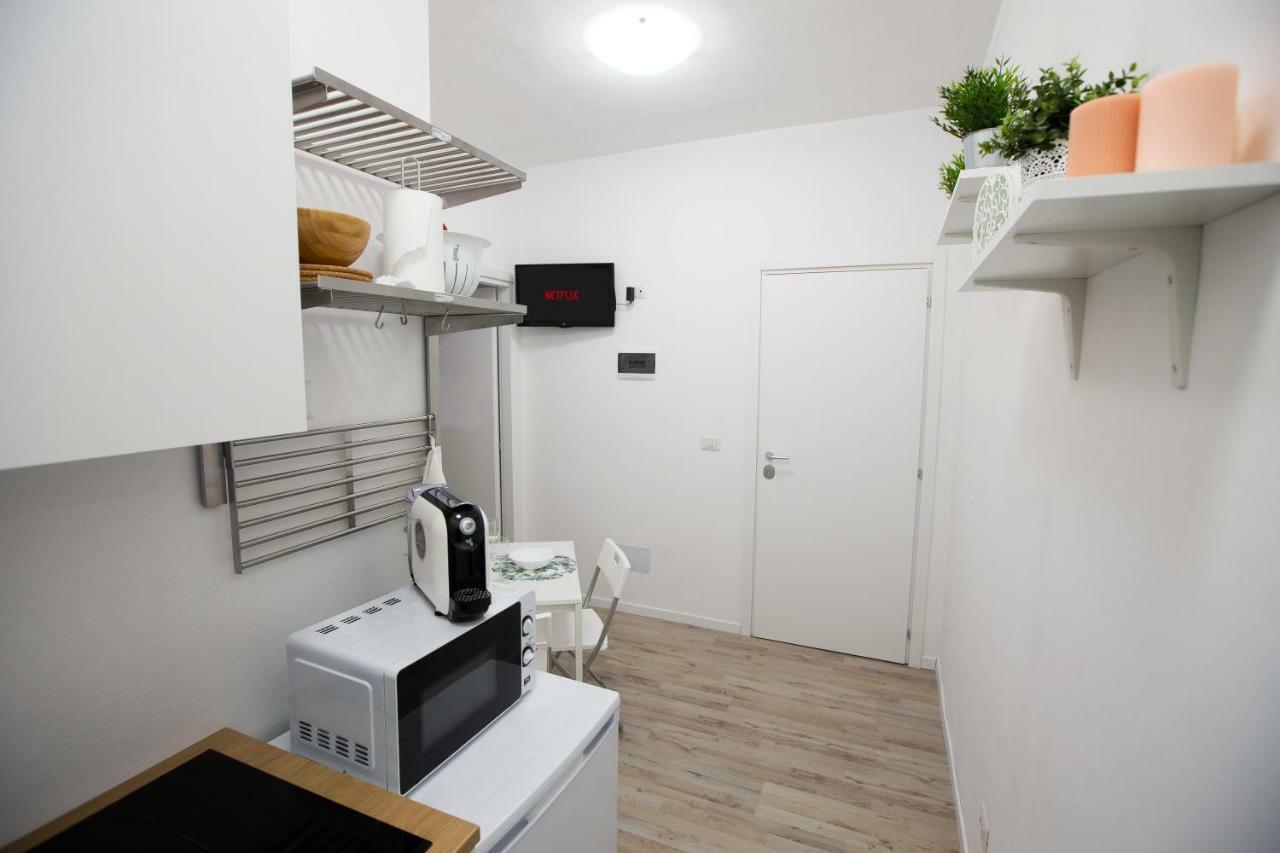 Apartment Via Treviso 6 ミラノ エクステリア 写真
