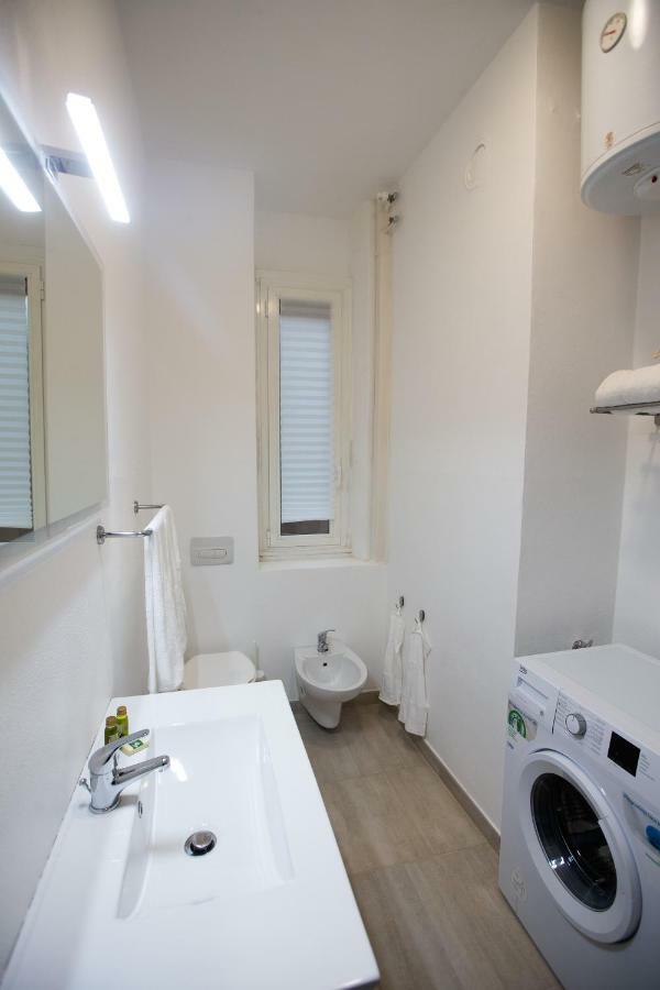 Apartment Via Treviso 6 ミラノ エクステリア 写真